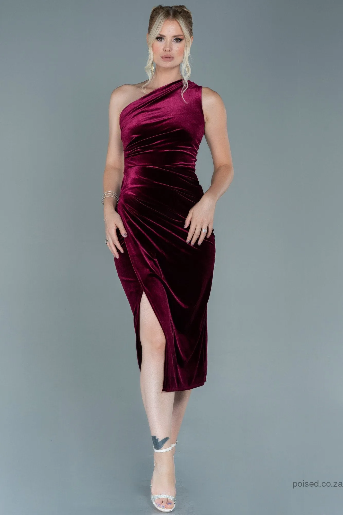 30092 Burgundy One Shoulder Slit Velvet Dress