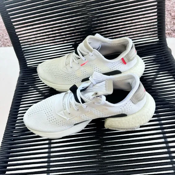 ADIDAS POD-S3.1 Women White Black Sneakers Size 8