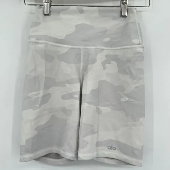 Alo Yoga White Gray Camouflage Stretch High-Waist Vapor Biker Shorts XS