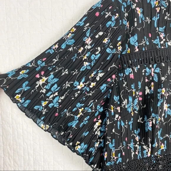 CHELSEA28 Pleated Floral Print Lace Dress NWT Large Ditsy Floral Print