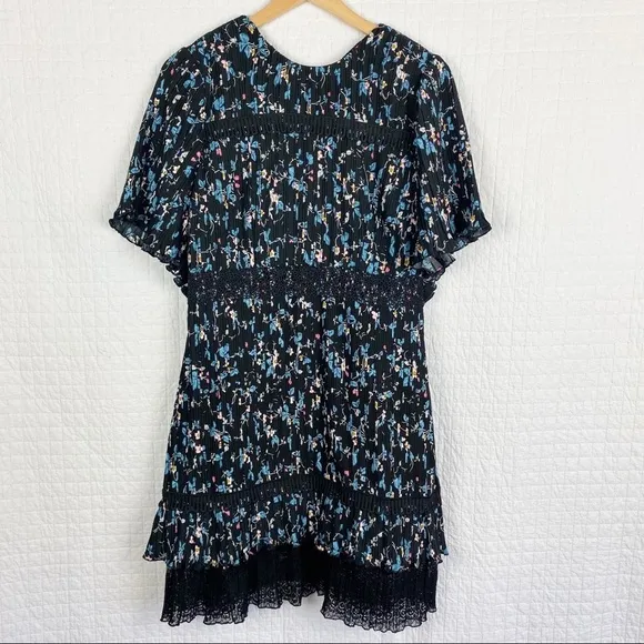 CHELSEA28 Pleated Floral Print Lace Dress NWT Large Ditsy Floral Print