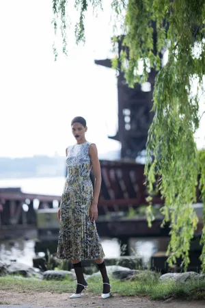 Color Blocked Bay Leaf Jacquard Day Dress With Pleated Skirt