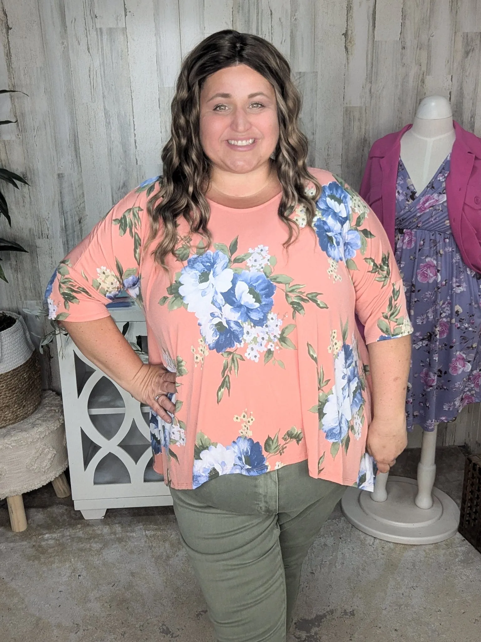 Constance Sharkbite Flowy Top in Apricot Floral