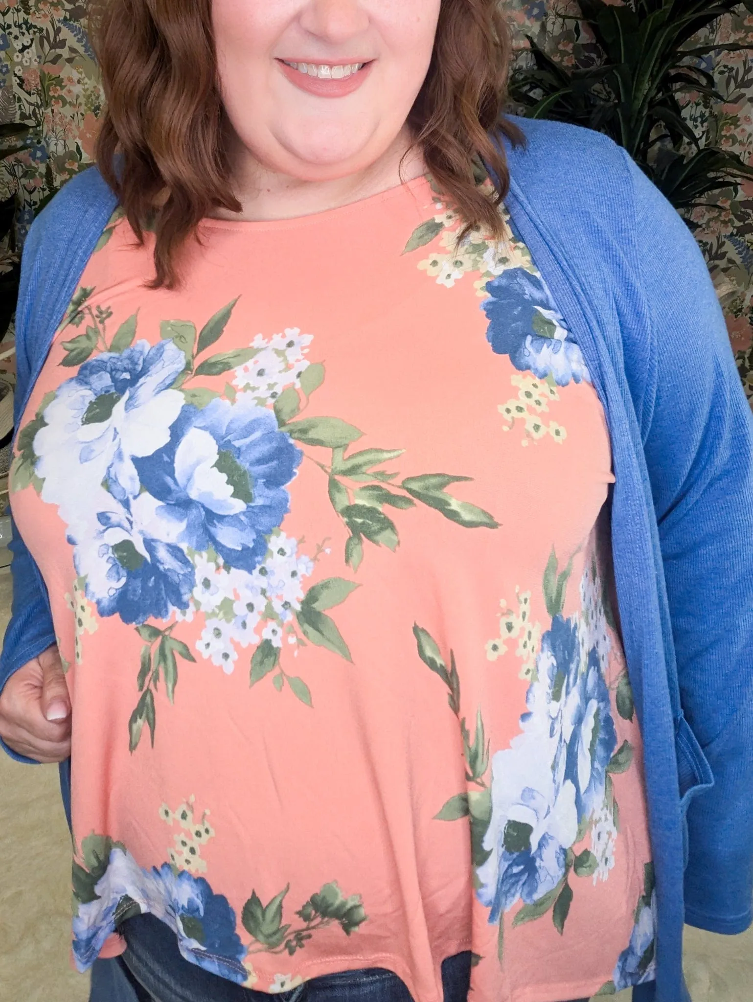 Constance Sharkbite Flowy Top in Apricot Floral