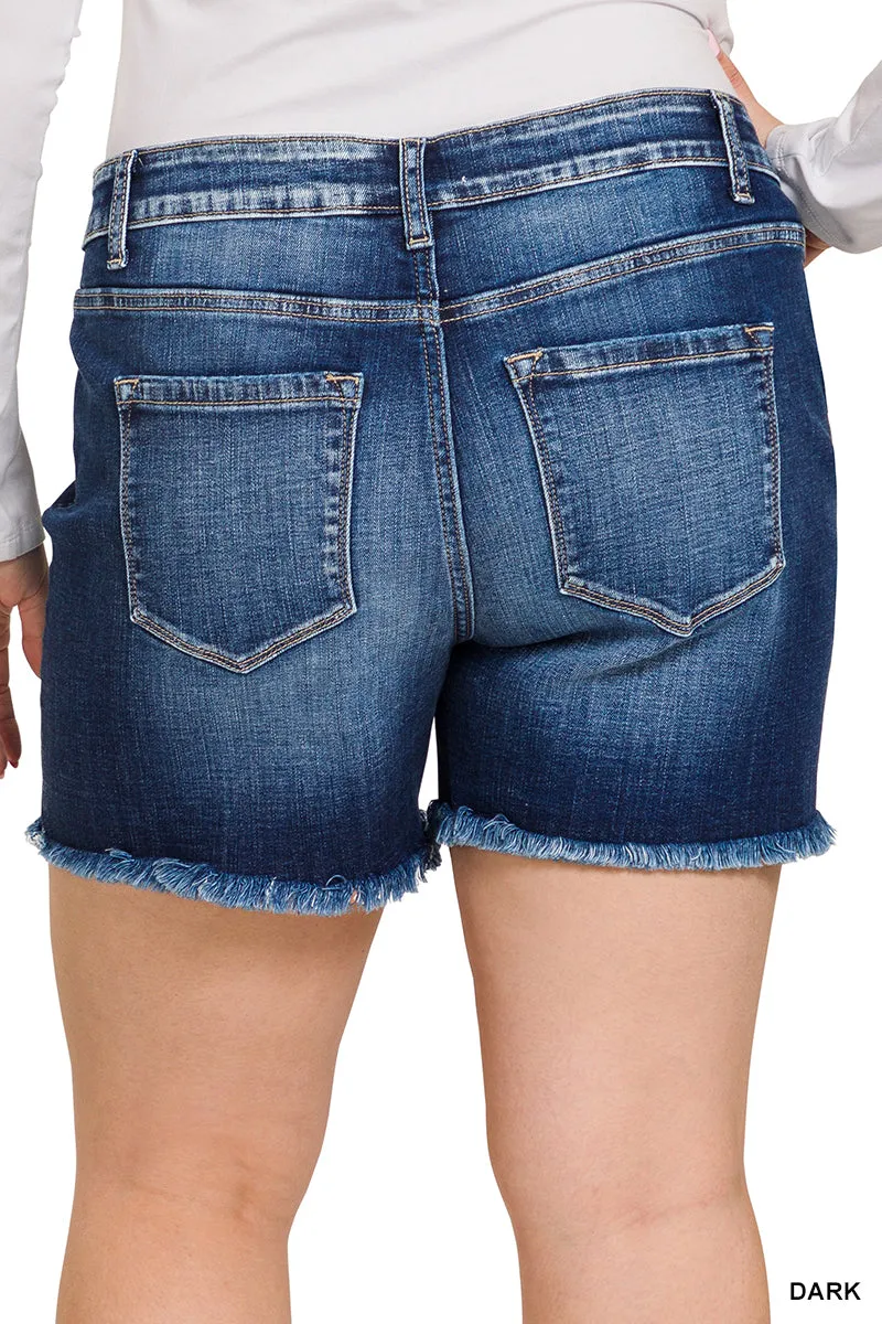 CURVY MID RISE RAW FRAYED HEM DENIM SHORTS-DARK