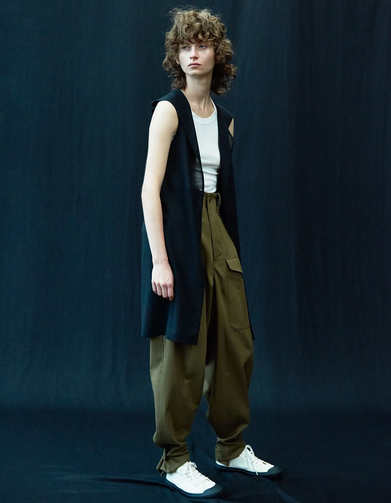 DOBBY CHINO PANTS WITH LEFT FLAP POCKET