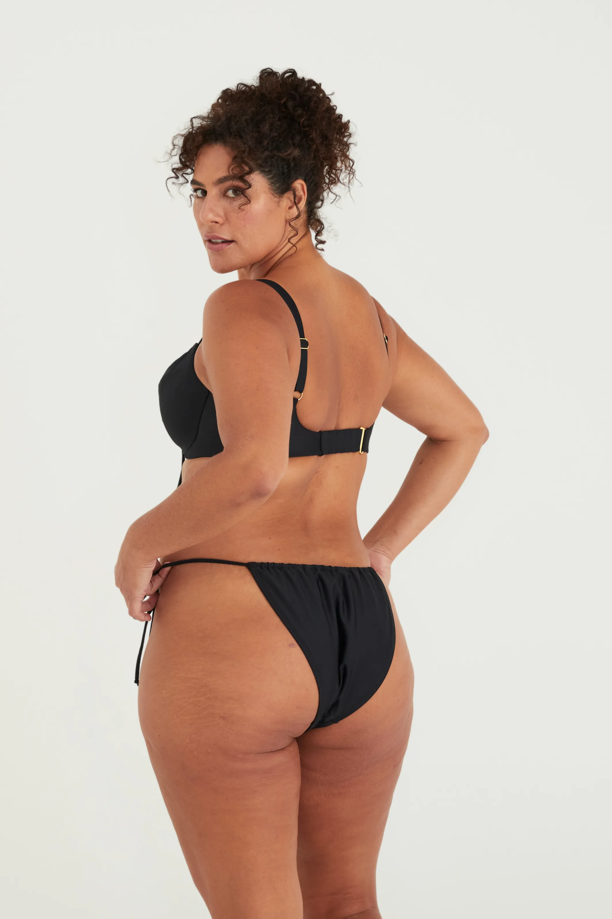 DOLLY BIKINI TOP - BLACK