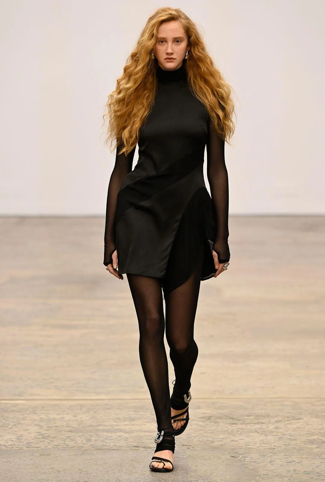 ESSENCE PANELLED MINI DRESS | BLACK
