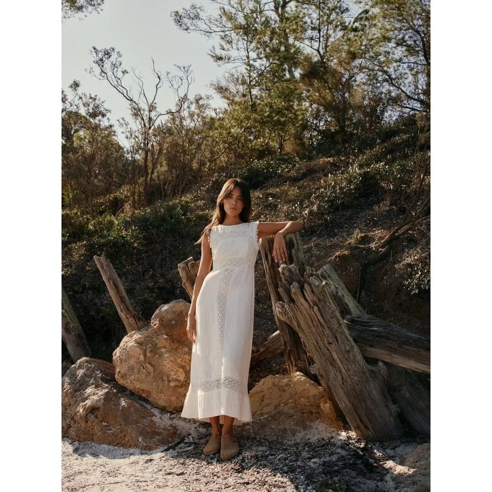 Indi & Cold Vestido Lace Midi