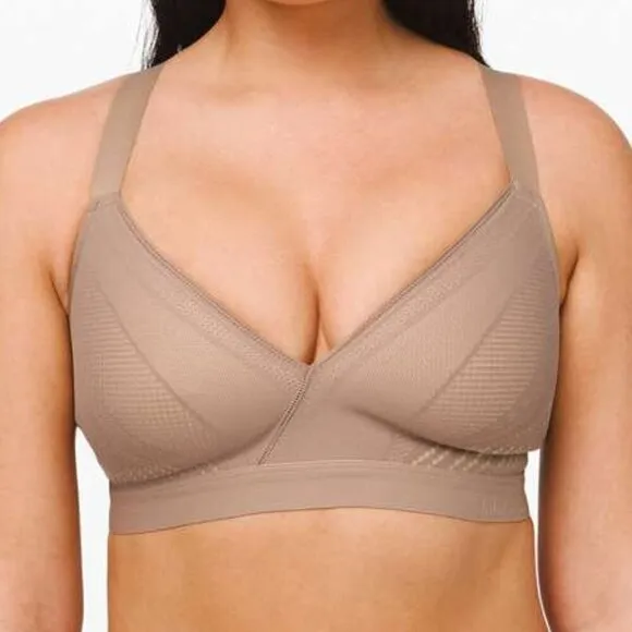 NWOT Lululemon Awake to Lace Bra - 32B Soft Sand / Crepe