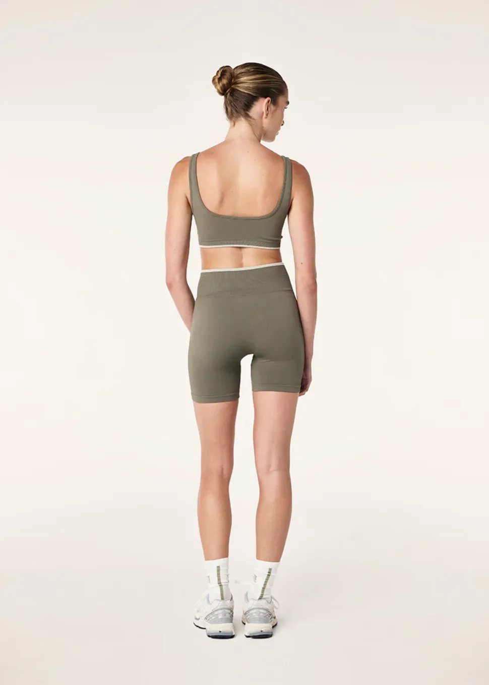 P.E NATION Restore Seamless Scoop Bra - Khaki
