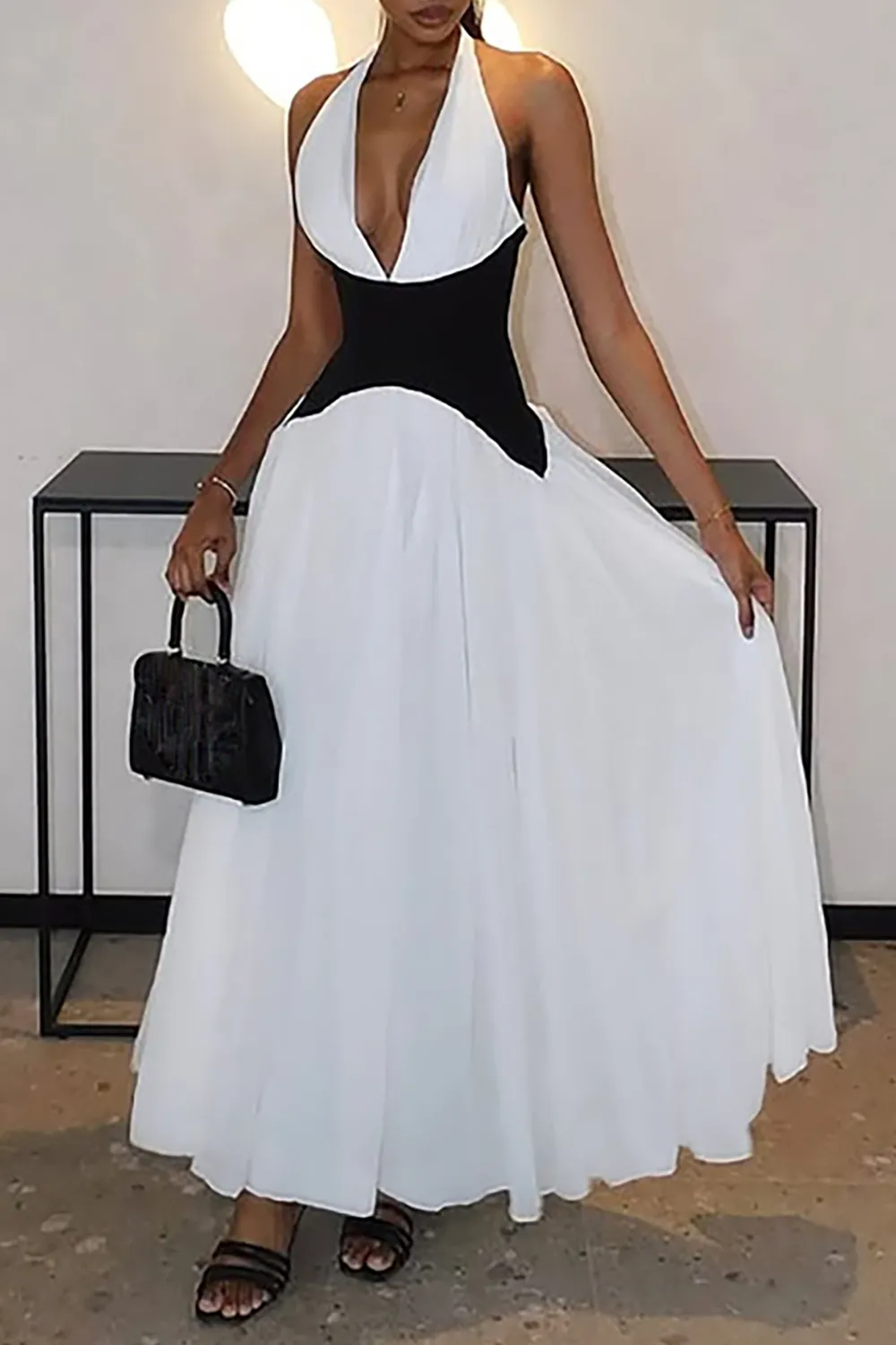 Plunge Neck Colorblock Patchwork Cinch Waist Halter Maxi Dresses-White