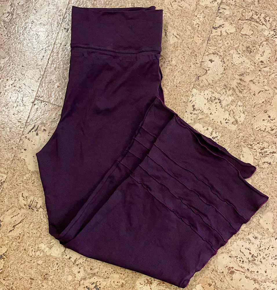 [Queen of Hearts] Bottoms: Bhakti Capri