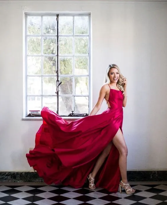 Sexy Dark Green Prom Dresses with Criss-Cross Straps Fashion Slit Evening Gowns 2018 Long