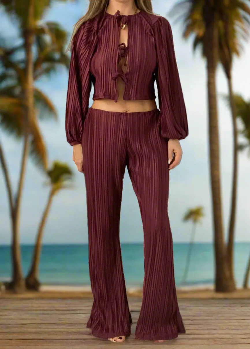 Skinny Waist Trousers in Burgundy Plisse
