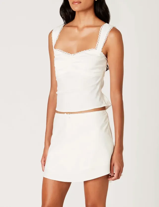 Sleeveless Lace Trim Tie Back Top
