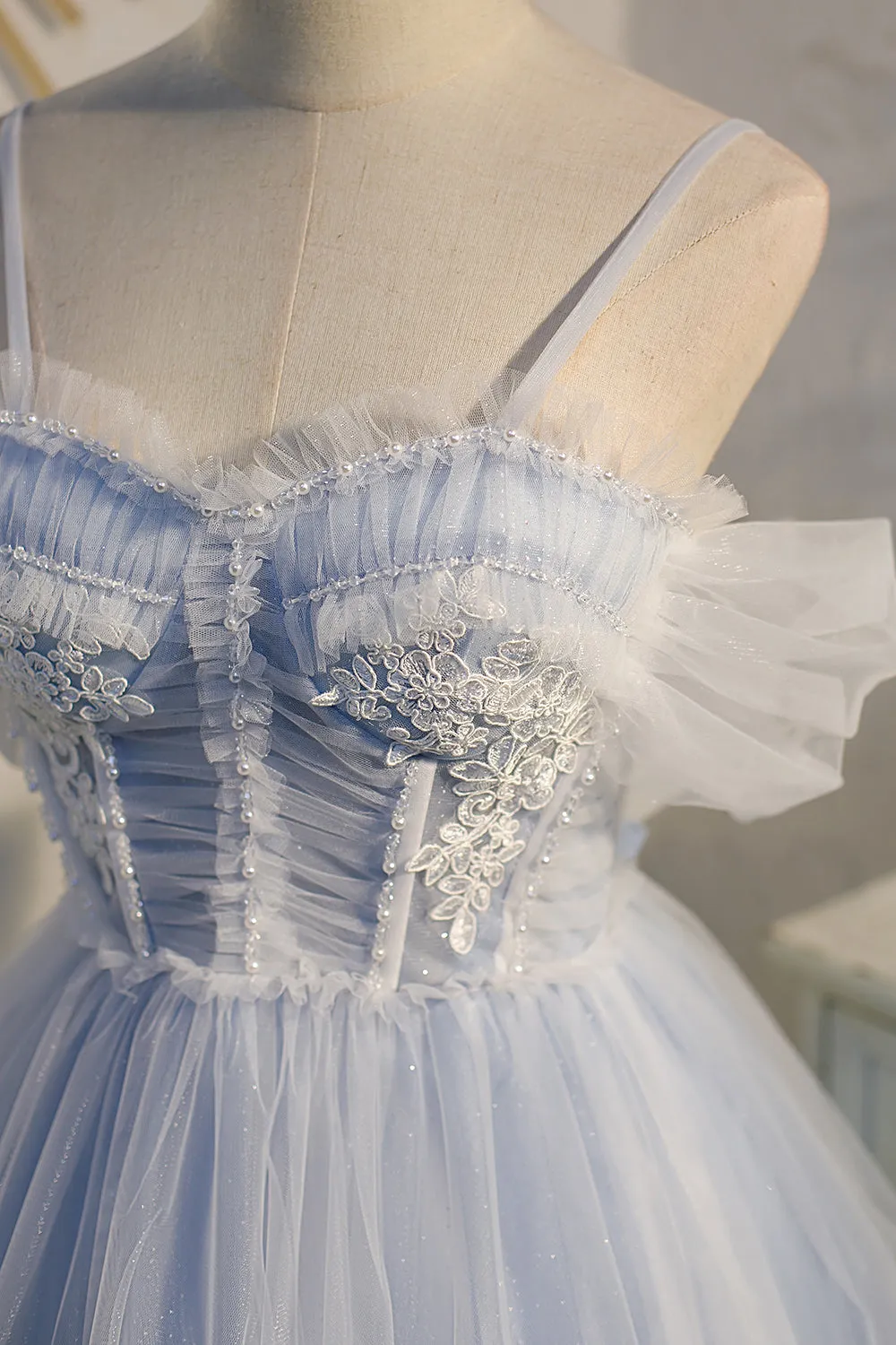 Spaghetti Straps Lace Appliques Tulle Princess Homecoming Dresses