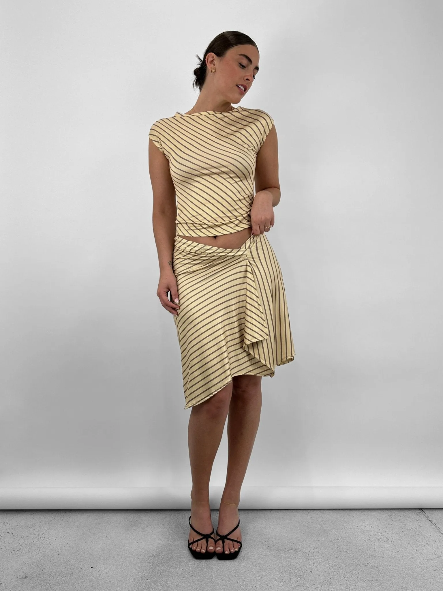 Striped V Front Ruffle Midi Skirt