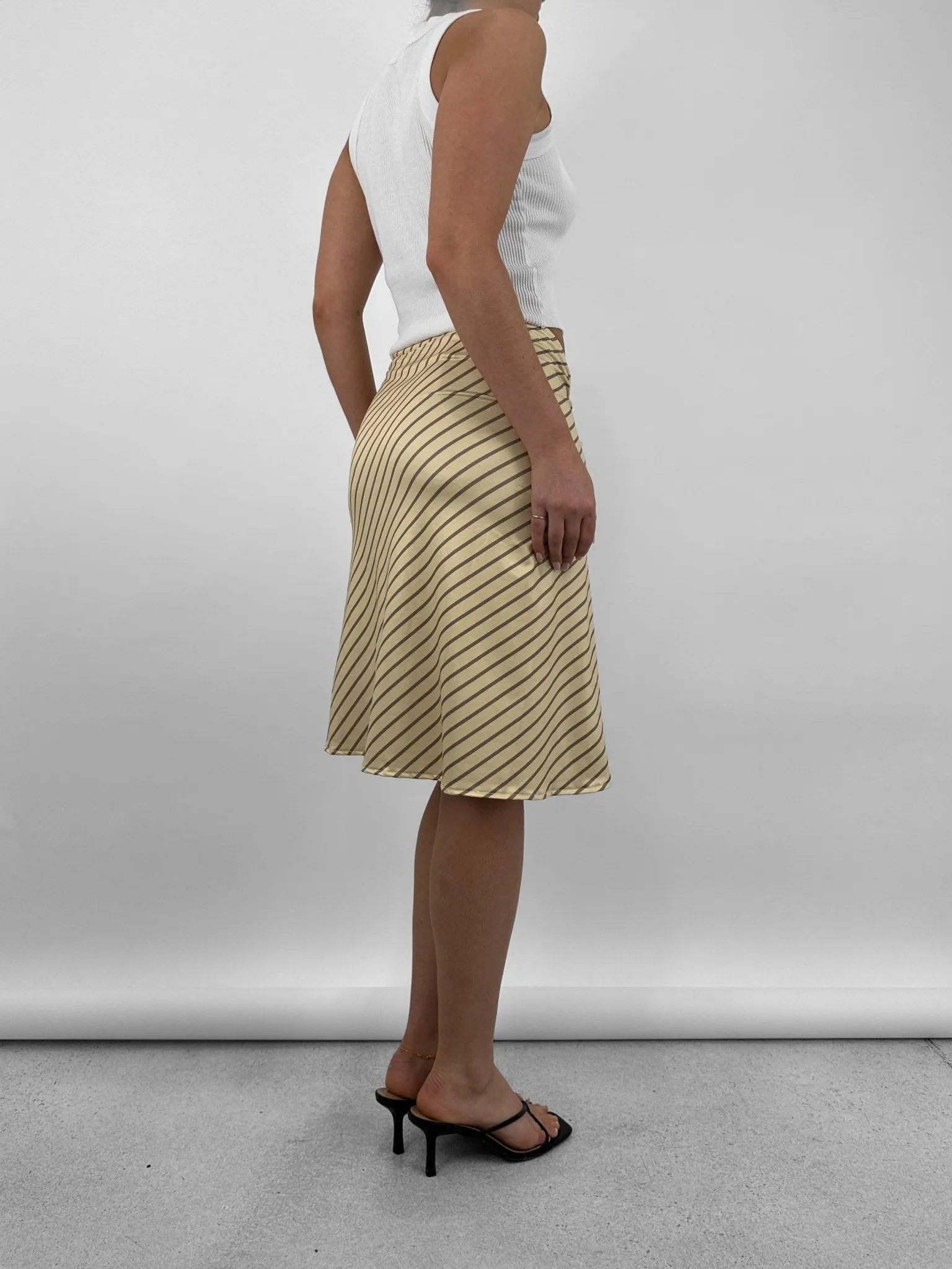 Striped V Front Ruffle Midi Skirt