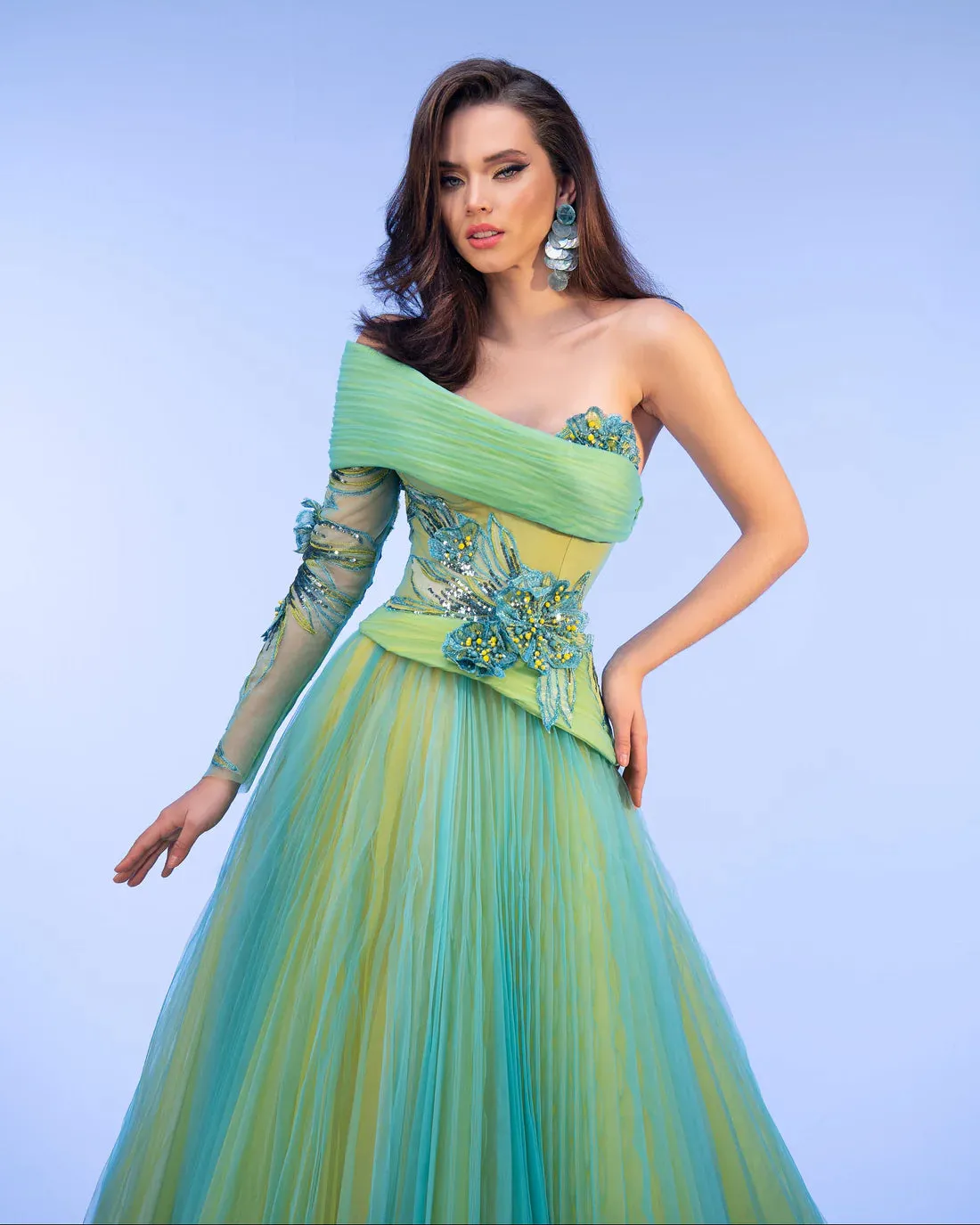 Style F02807