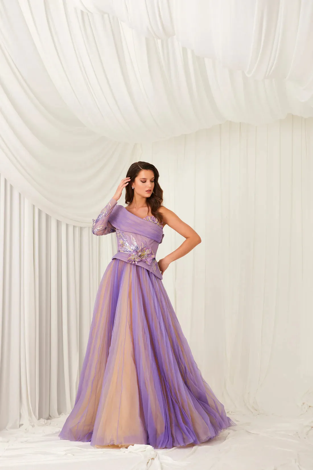 Style F02807