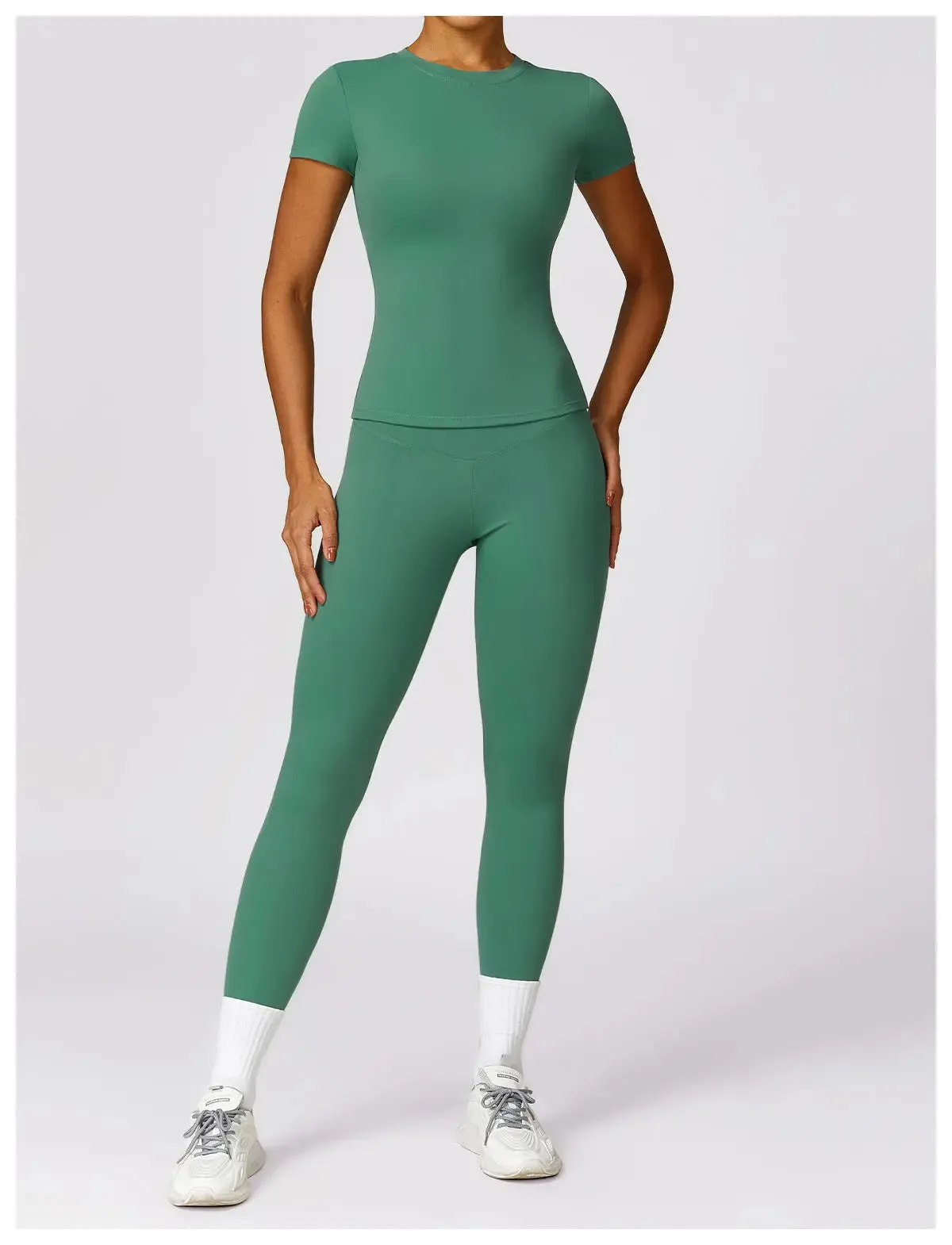 Tallis - Sculpting Active Fit Woman's Gym Set