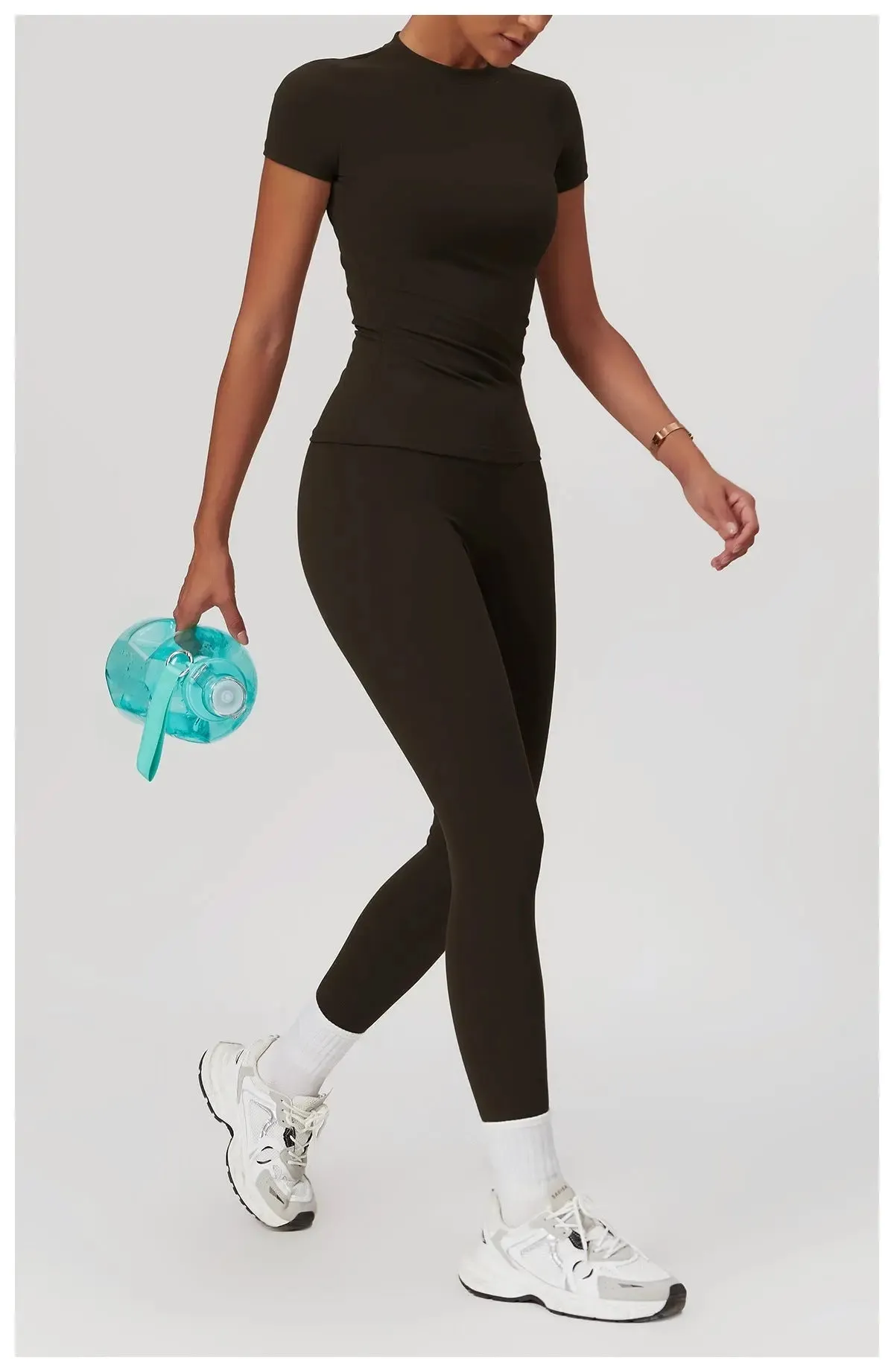 Tallis - Sculpting Active Fit Woman's Gym Set