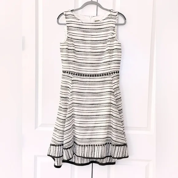 Taylor A-line Sleeveless Summer Dress. Cutout Lace! Perfect Condition! Sz 10