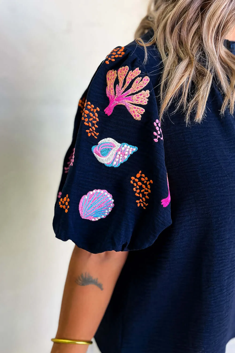 TIDE AND TREASURE TOP
