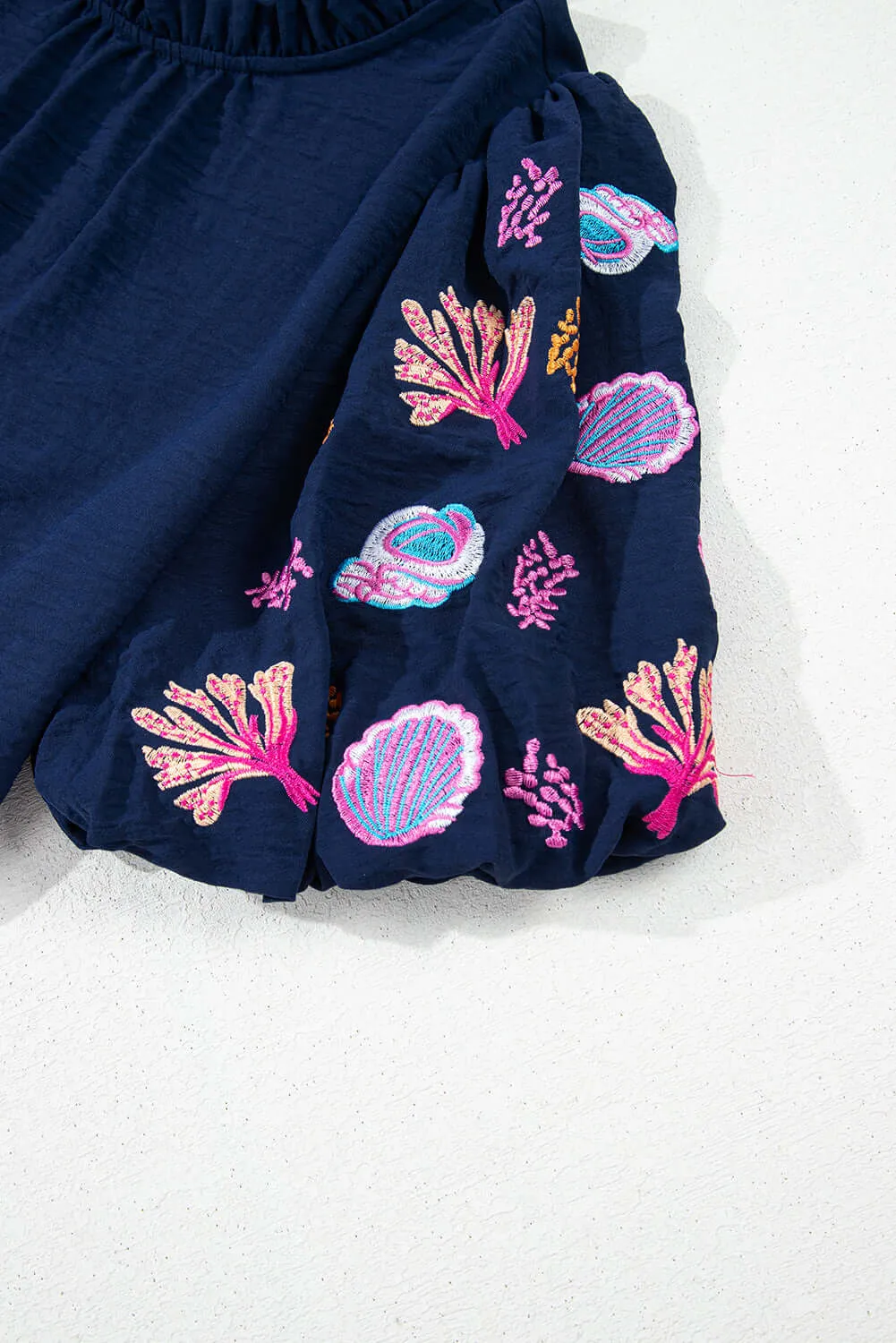TIDE AND TREASURE TOP
