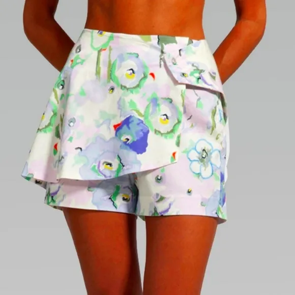 VICKY &amp; LUCUS Wrap Shorts Water Color Flowers