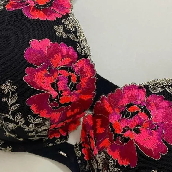 Victoria’s Secret - Plunge floral embroidered push up bra