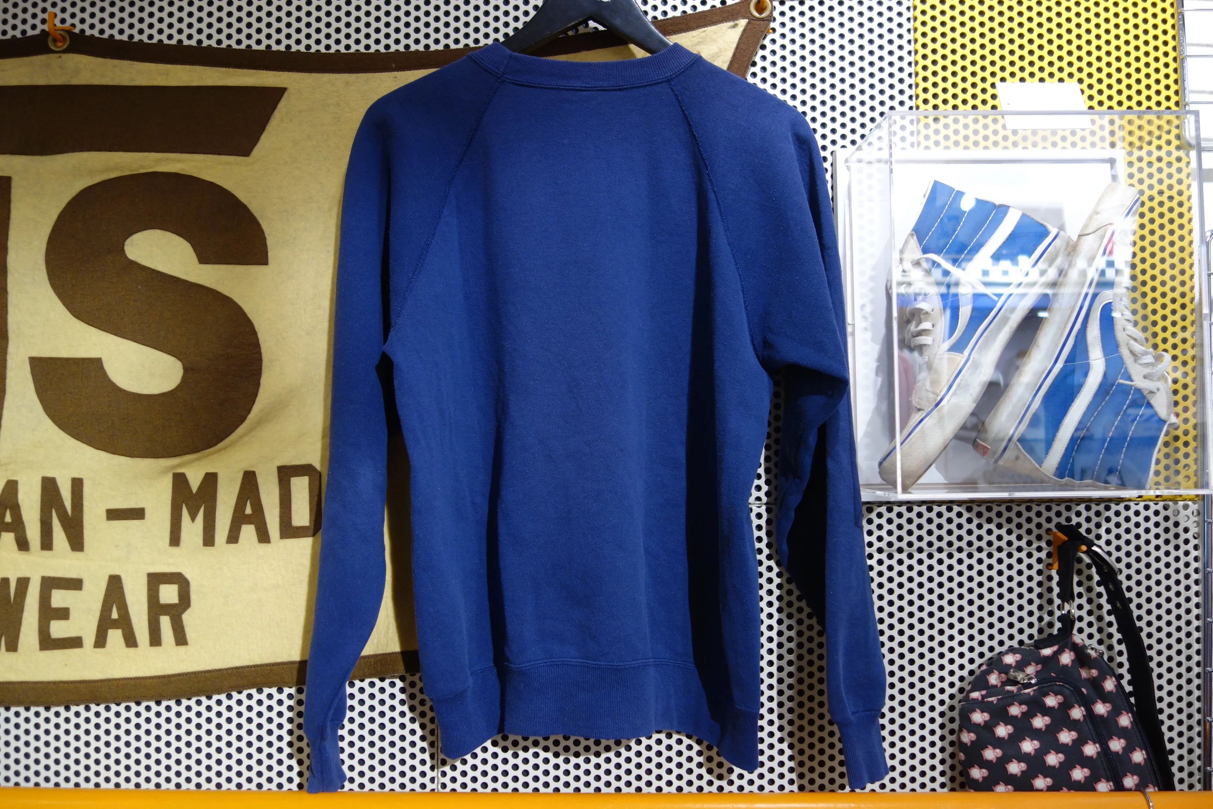 vintage van's caly breed sweatshirt ~ L