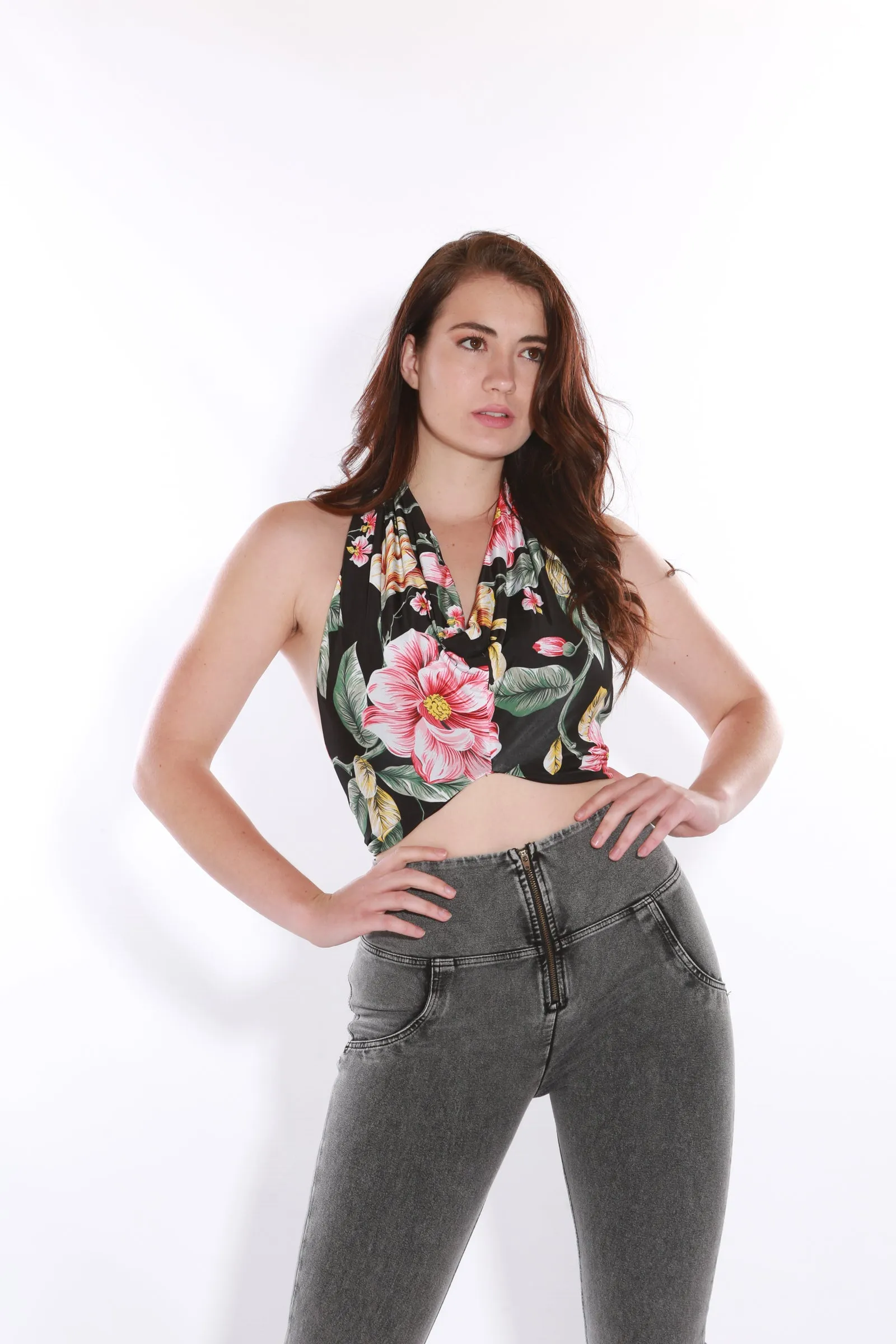 Wrap top - Halterneck Freesize- Black Lilly