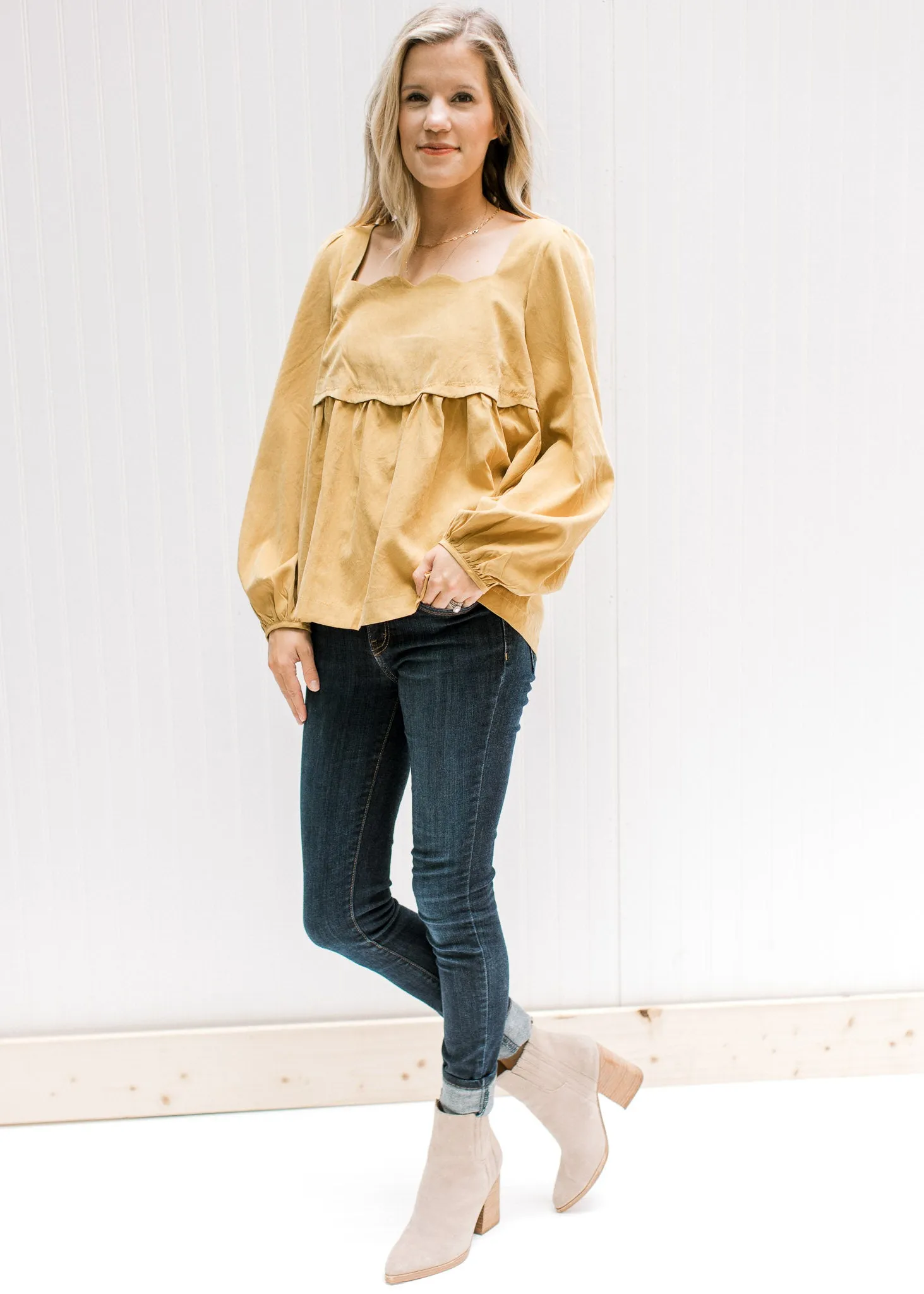 X Scallops of Gold Top